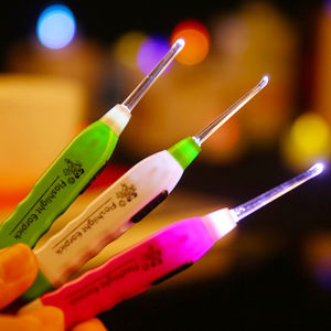 Korek Kuping LED Nyala Flashlight