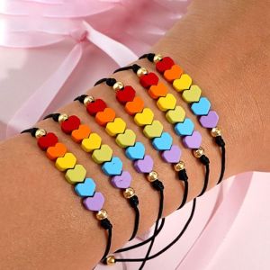 NEEUJ 2Pcs ปรับได้ปรับได้ สร้อยข้อมือหัวใจสีรุ้ง สีลูกอมสี เครื่องประดับโบโฮ สร้อยข้อมือคู่ หวานหวานแหววว สีสันสดใส สร้อยข้อมือถักมิตรภาพ คนรักการรัก