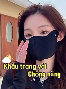 Mặt nạ chống nắng được làm từ vải axit hyaluronic mang lại cảm giác mát lạnh và sảng khoái.