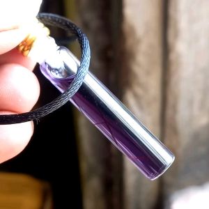 Kalung Tabung Minyak Kasturi Ungu: Aksesoris Perawatan Diri & Aromaterapi Alami