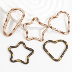 XSDDSF 10PCS หัวเข็มขัด D ห่วงคาราบิเนอร์รูปหัวใจ ของประดับ วงเดียว ห่วงกุญแจรูปดาวที่เชื่อมต่อกับตัวล็อค คีย์เชน ทำมือ ตัวล็อคสปริงแบบเปิดได้ลายเสือดาว จิวเวลรี่ทำเอง