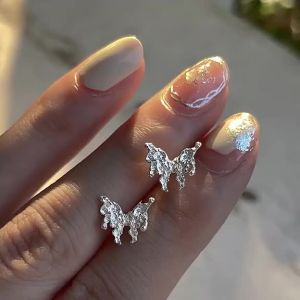 ต่างหู ปราศจากเสื้อลาวา แฟชั่นสตรีระดับไฮเอนด์