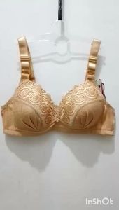 BRA BH 6220 EMBOSSED TANPA KAWAT BUSA TIPIS CUP C SIZE JUMBO