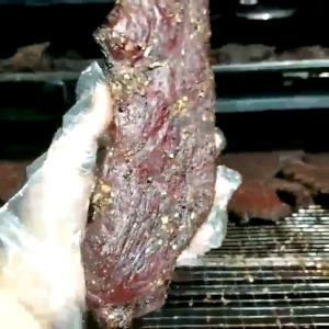 THỊT TRÂU KHÔ GÁC BẾP TÂY BẮC (Loại 1- ngon và mềm hơn) gói 250 gram hút chân không tặng kèm chẩm chéo