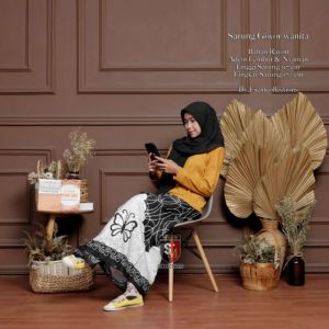 Sarung Rayon mbak santri putri sarung goyor putri sarung batik santri putri sarung santri putri sarung mbak santri sarung wanita sarung anak putri sarung perempuan model mahda sarung goyor putri sarung goyor kembang sarung pondok