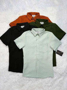 Mẫu áo sơ mi xốp dệt dập vân basic không nhăn nhà 𝐦𝐚𝐪𝐛𝐨𝐨𝐥 mới ra mắt có kiểu dáng cổ điển và tình tế phù hợp cơ bản văn phòng relax