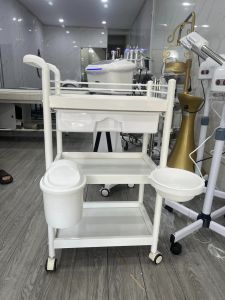 Xe đẩy y tế nhựa 3 tầng chất nhiệu nhựa ABS cao cấp