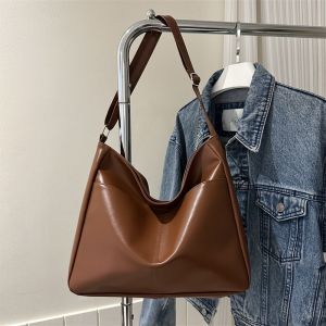 🔥กระเป๋าสะพายข้างสําหรับผู้หญิง จุของได้เยอะ สไตล์เกาหลี เรียบง่าย มีซิป หนังPU ใบใหญ่ (ไม่มีจี้ห้อยกระเป๋า)