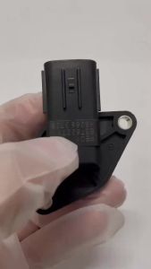 1x E5T62271 PE0113215 Mass Air Flow MAF Sensor For Ma-zda- 3 6 CX-5 2013-14