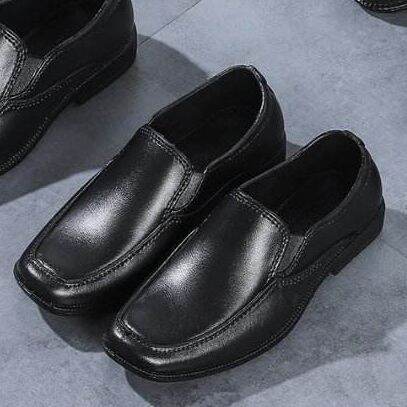 Durable store black shoes