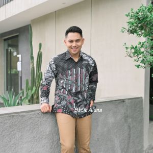 Baju Batik Pria Lengan Panjang Aluna Premium Motif Exclusiv Full Furing Reguler Fit Katun Modern Solo Keratonan MKB 112
