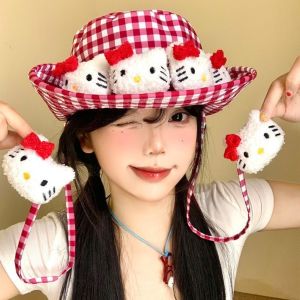 BEAUTYLADIES ลายตาราง หมวกชาวประมง Hellokitty แบบเกาหลี ตุ๊กตา หมวกบัคเก็ตสำหรับเด็กผู้หญิง แฟชั่น ป้องกันแสงแดด หมวกกันแดด Y2K สาวๆ