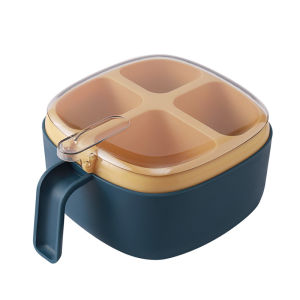 กล่องปรุงรสสี่ช่องของใช้ในครัวสีตัดกันฝาใสพร้อมช้อนกล่องปรุงรสแบบกดเกลือและผงชูรส