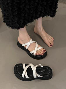 HOÀN TIỀN 15% - VIDEO THẬT Dép Nữ XEOXEO Đế Cao Bánh Mỳ 4p Kiểu Sandal Quai chéo mũi tròn đi chơi đẹp xinh thời trang trend mới biển