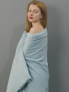 Cooling Summer Blanket Ice Silk Lightweight Quilt Air Condition Comforter Bed Double Side Cold Fabric