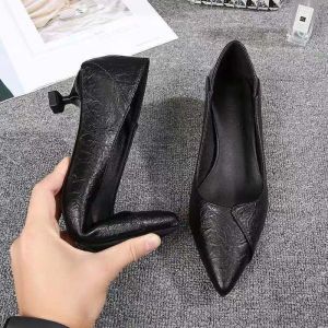 Free Shipping Genuine Soft Leather Low-Heeled Shoes Spring Collection Pointed-Toe Flats New Women’S Leather Shoes Chunky Heels Comfortable Women’S Shoes