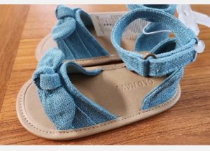 Old Navy Baby Girls Chambray Blue Bow Sandals 3 to 12 months