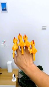 Gà Bắn Dính Tường Bằng Cao Su - Đồ Chơi Bắn Gà Vui Nhộn Cho Bé