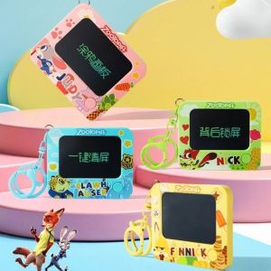 SDAYG นำกลับมาใช้ใหม่ได้ กระเป๋าพวงกุญแจกระดานกราฟฟิตี ขนาดเล็ก ลบง่าย ที่ห้อยกุญแจกระดานศิลปะ น่ารัก หน้าจอแอลซีดี พวงกุญแจภาพวาด นักเรียน