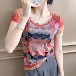 YIMEI เสื้อเข้ารูปลายตาข่ายแขนแขนสั้นคอกลมพิมพ์ลายสไตล์ยุโรปเสื้อฐานยางยืดสำหรับฤดูร้อน2025