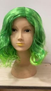 European and American fashion anime-style green gradient fluorescent color wavy synthetic hair wig for women short curly style