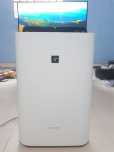 Máy lọc không khí bù ẩm Nội địa Nhật Sharp KC-D50-W VIP INVERTER 54WMàng Hepa Zin theo máy còn rất mới  LỌC BỤITẠO  LUỒNG  ION DIỆT KHUẨNKHỬ MÙIBÙ ẨM đã chuyển điện 220V đã qua sử dụng mới 97%bảo hành 12 thángCÓ BÁN MÀNG LỌC MỚI TRONG GIAN HAN