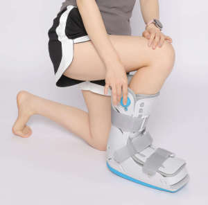 Auxiliary Walking Boots & Achilles Tendon Boots – with Air Pumps Ankle Joint Fixation Brackets Protective Gear for Foot Fractures Ruptures & Rehabilitation