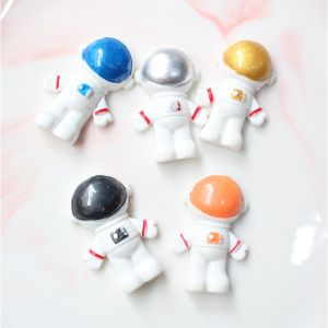 Sticker phi hành gia gắn dép sục Crocs