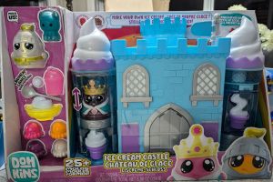 DohKins Ice Cream Castle with Princess & Knight - Dough Never Dries