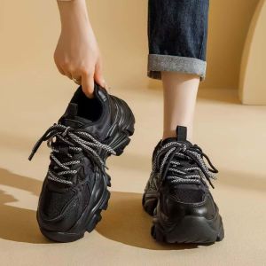 สไตล์เรโทรและลำลอง รองเท้าผ้าใบผูกเชือกกันลื่น รองเท้าผ้าใบผู้หญิงระบายอากาศได้ insแฟชั่นแมทช์ลุคง่าย ไซส์ 36-44