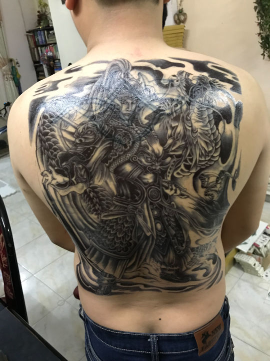 Hình xăm cá chép vàng kín lưng , xăm hình nghệ thuật hoàng sơn | Tattoos