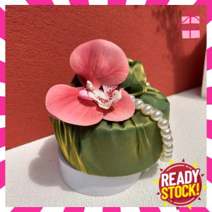 Elegant Portable Candy Gift Box with Artificial Orchid and Satin Cloth Souvenir Wedding Birthday Party Box