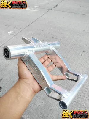 DT10 CNC Engine Support for Honda Click 125/150 v1/v2/v3 +1.5 +2.5 - High-Quality Motorcycle Frame Parts Made in Vietnam