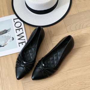 Sheii ฮอตฮิต  รองเท้าคัชชูยางหุ้มส้น  ทรงเรียบง่ายดีไซน์หัวแหลม ใส่แล้วดูดี เบทสีพื้นๆ งานดีคุณภาพ คอลเลคชั่นดีๆเเบบนี้ต้องมีติดตู้ไว้เเละน้า