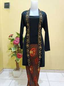 Kebaya beludru kutu baru panjang bordir cantik