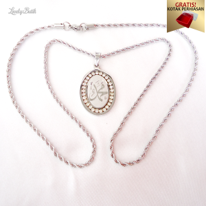 Kalung Titanium Anti Karat Aisyah Muslimah Wanita Dewasa Bonus Kotak Perhiasan - Lovelybutik
