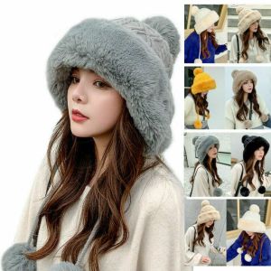 X SHOW แฟชั่นสำหรับผู้หญิง กันหนาว หนาขึ้น หมวกถักนิตติ้ง ฤดูหนาวที่อบอุ่น หมวกปอมปอม หมวกบีนนี่ขนเทียม