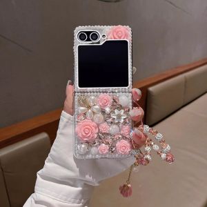 Glitter Diamond Flower Wrist Chain Case for Samsung Galaxy Z Flip 6 5 4 3 Zflip6 Bling Pearl Bracelet Crystal Shockproof Cover