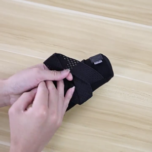 สายจูงช่วยเหลือสัตว์เลี้ยงที่สะดวกเข็มขัดพยุงหลังสำหรับสุนัขที่มีอายุมากขึ้นหรือสุนัขฟื้นฟู