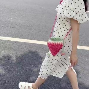 กระเป๋าถักมือทำจากขนสัตว์ กระเป๋าทอทรงสตรอว์เบอร์รี กระเป๋าสะพายไหล่ผู้หญิง กระเป๋าครอสบอดี้พร้อมเชือกผูก