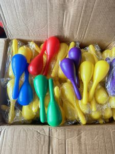 Maracas bằng nhựa loại lớn dài 20cm(1 cặp=2 cái)