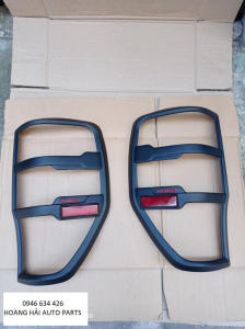 VIỀN ĐÈN HẬU FORD RANGER 2012 – 2021