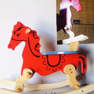 Ngựa gỗ bập bênh cỡ lớn tiêu chuẩn chất lượng đồ chơi bập bênh bằng gỗ an toàn rèn luyện kĩ năng thể chất cho bé