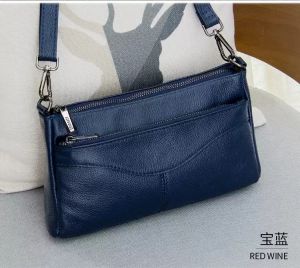 Tas selempang wanita minimanlis simple