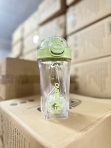 แก้วชง แก้วเชรค ใช้สำหรับผสมเครื่องดื่ม มีให้เลือก2ขนาด 500ML.และ650ML. มีบอลในแก้วเพื่อช่วยให้้้เครื่องดื่มผสมกันได้ง่าย