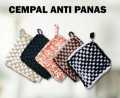 cempal anyam anti panas  isi 6 pcs Tebal murah/pegangan tangan anti panas / tatakan untuk anti panas. 