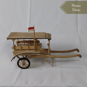 Miniatur Delman / Kado mainan anak unik/ souvenir unik / Dekorasi meja ruang tamu
