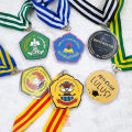Souvenir Wisuda Medali Logo Sekolah SD / SMP / SMA Custom Hadiah Perpisahan Siswa. 