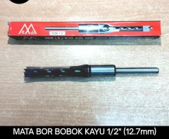 Porno kochada siyayotgan ayolga josuslik qildi