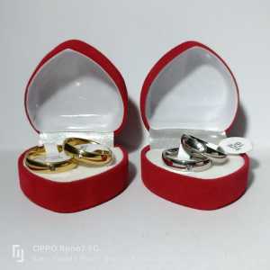 BEST SELLER !! Cincin Couple Pernikahan/Tunangan dapat 2pcs dan FREE BOX Cincin titanium silver dan gold mata satu {bisa bayar ditempat}